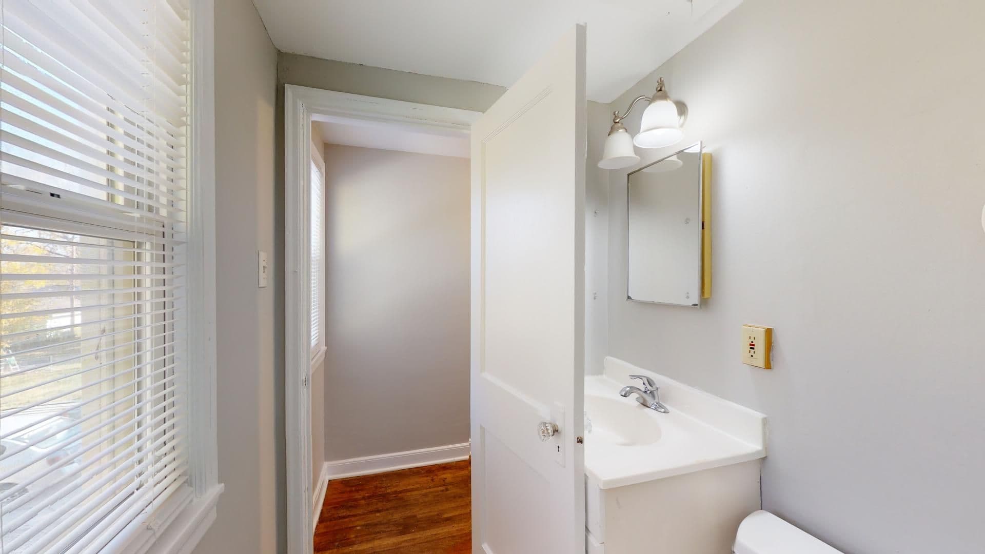 Ames House: 3121 Lincoln Way