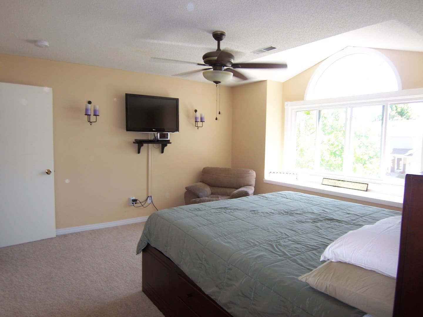 Ames House: 3801 Columbine Avenue