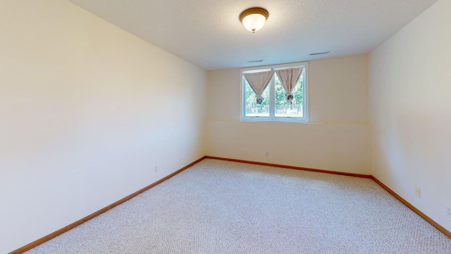 Ames House: 2917 Bayberry Road