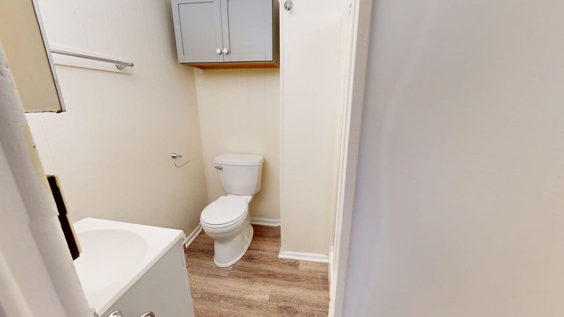 Ames Apartment: 139 Sheldon Avenue