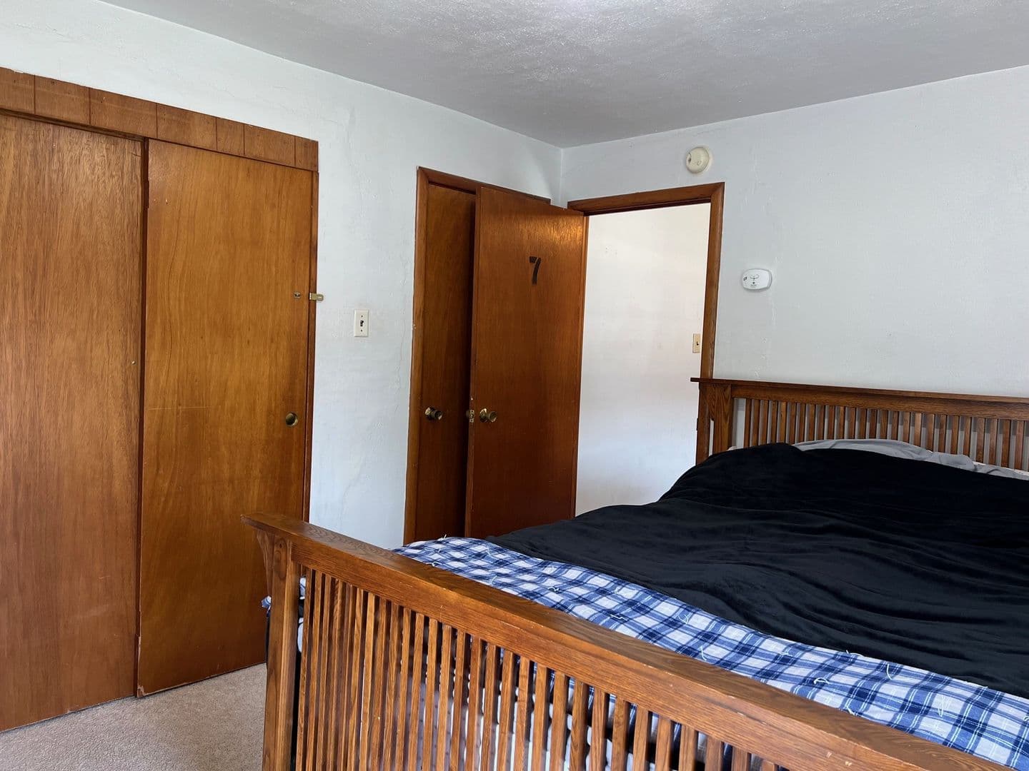 Ames Apartment: 139 Sheldon Avenue