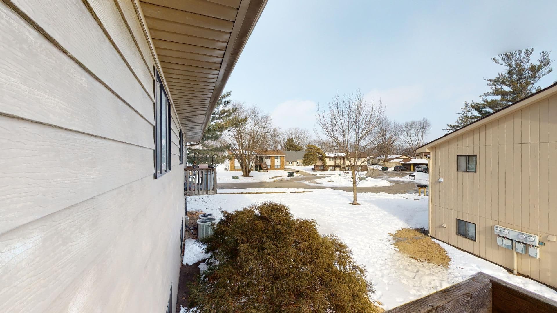 Ames Apartment: 1314 North Dakota Avenue