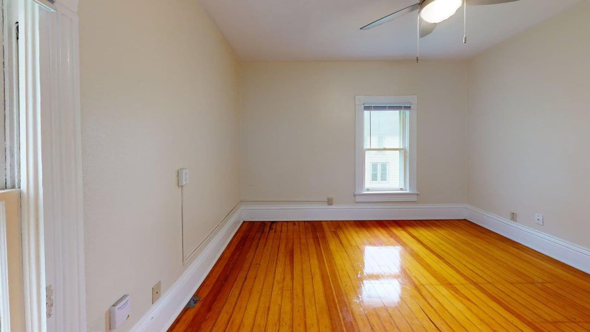 Ames House: 814 Burnett Avenue