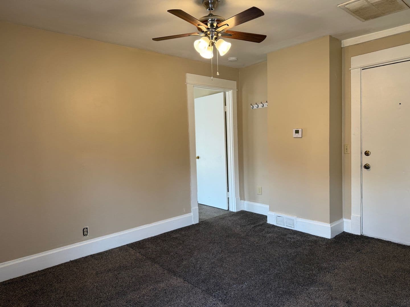 Des Moines Apartment: 1464 East 14th Street