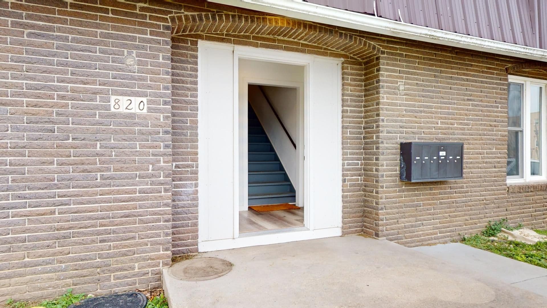 Nevada Apartment: 820 6th Street