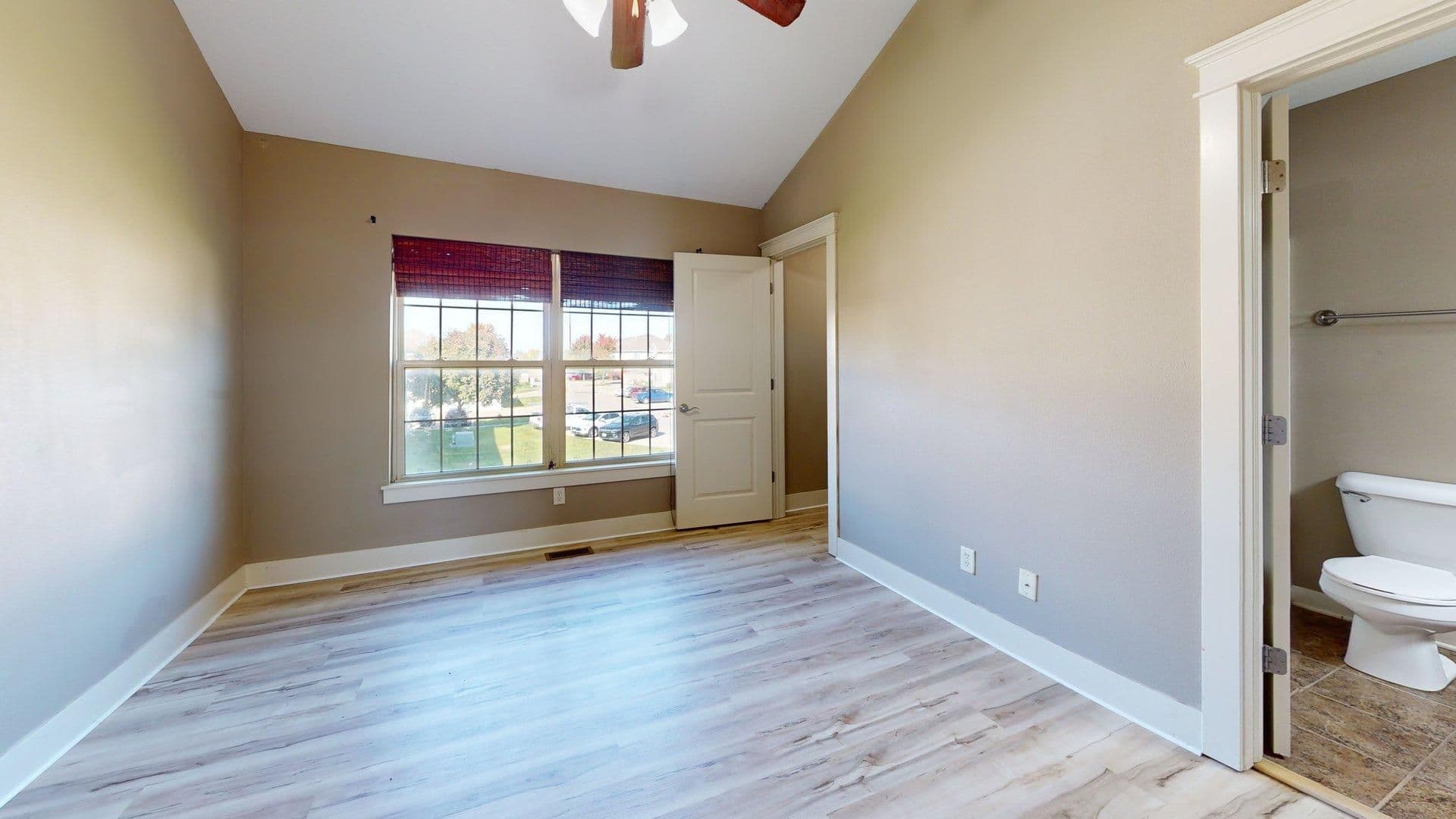 Grimes Townhome: 3600 SE Glenstone Dr