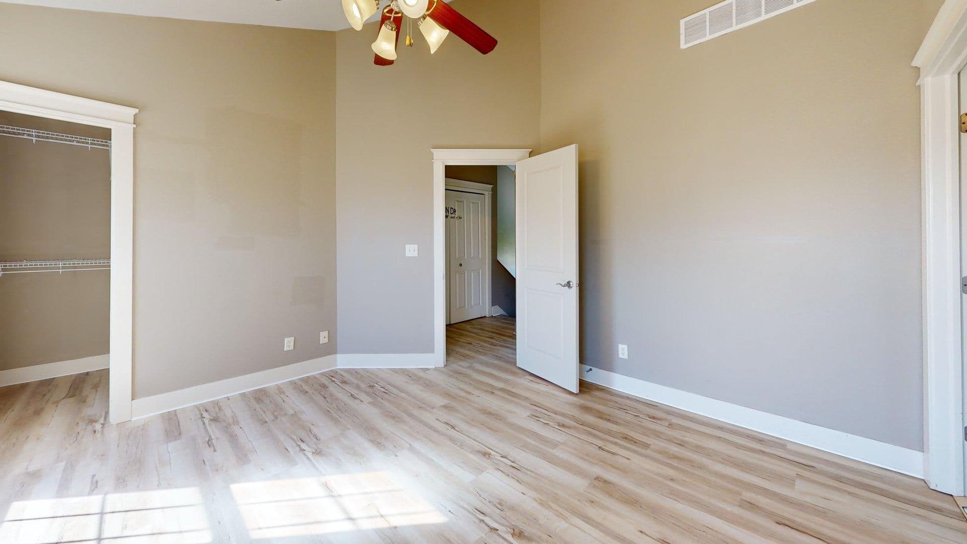 Grimes Townhome: 3600 SE Glenstone Dr