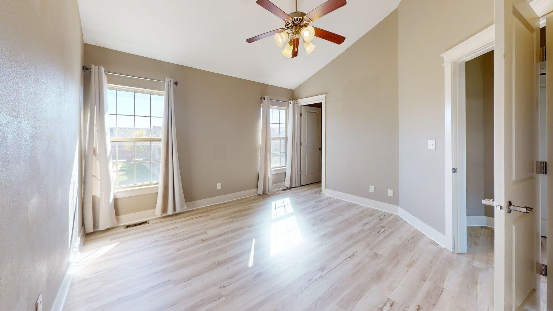 Grimes Townhome: 3600 SE Glenstone Dr