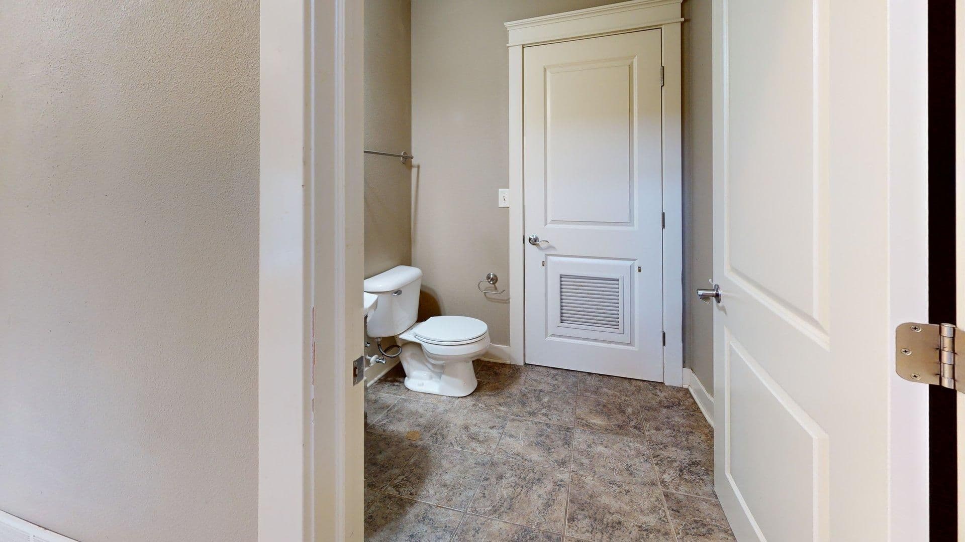 Grimes Townhome: 3600 SE Glenstone Dr