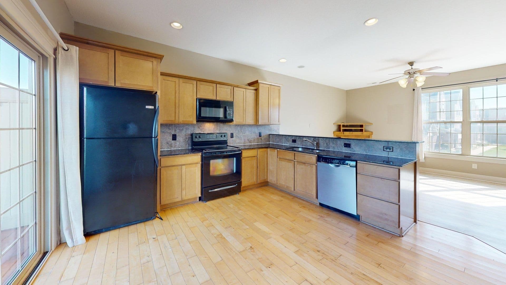 Grimes Townhome: 3600 SE Glenstone Dr