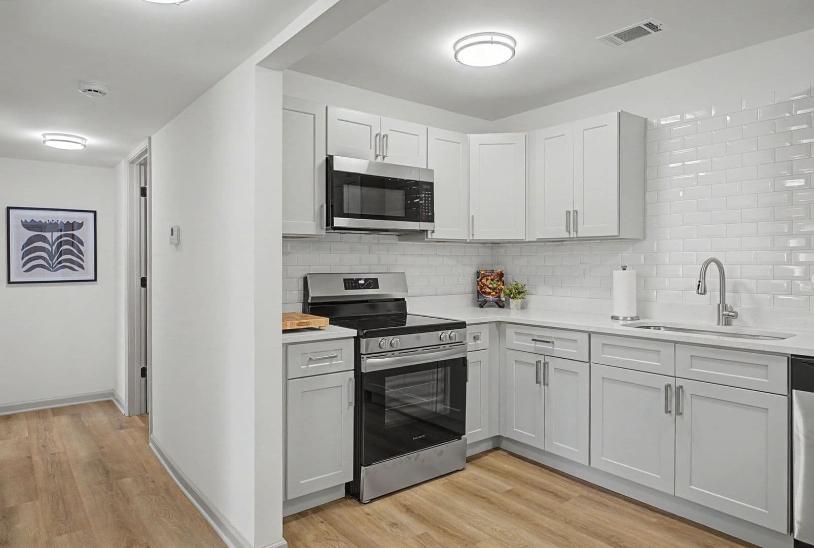 Griffin Apartment: 1128 W. College Street Ext.