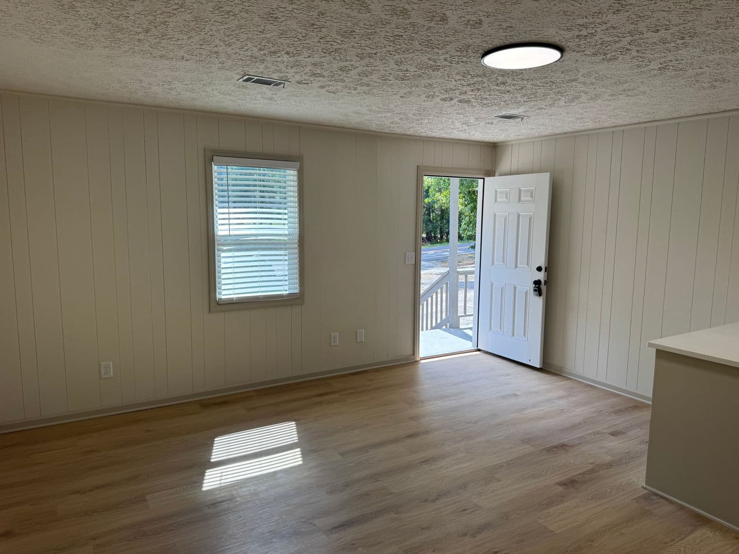 Milledgeville Apartment: 194 Lee St
