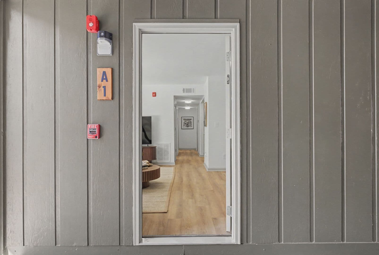 Griffin Apartment: 1128 W. College Street Ext.