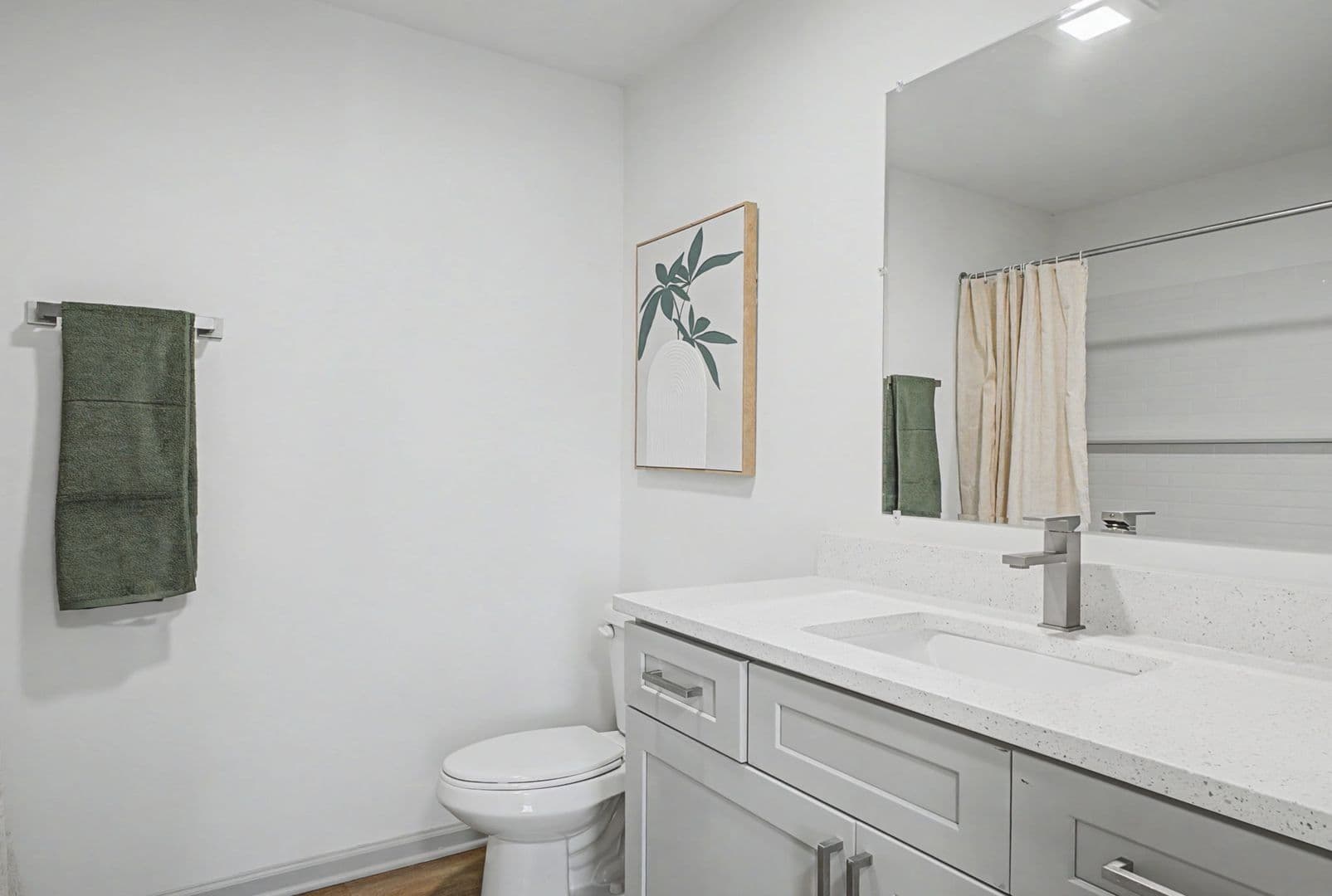 Griffin Apartment: 1128 W. College Street Ext.
