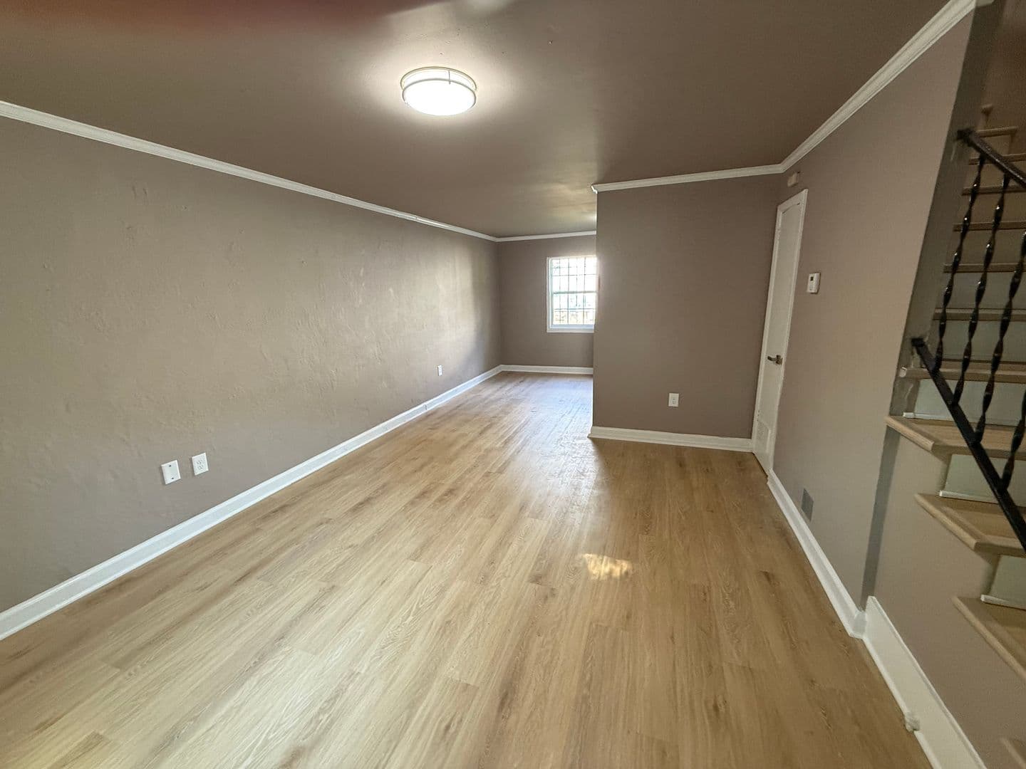 Griffin Apartment: 821 Booker St