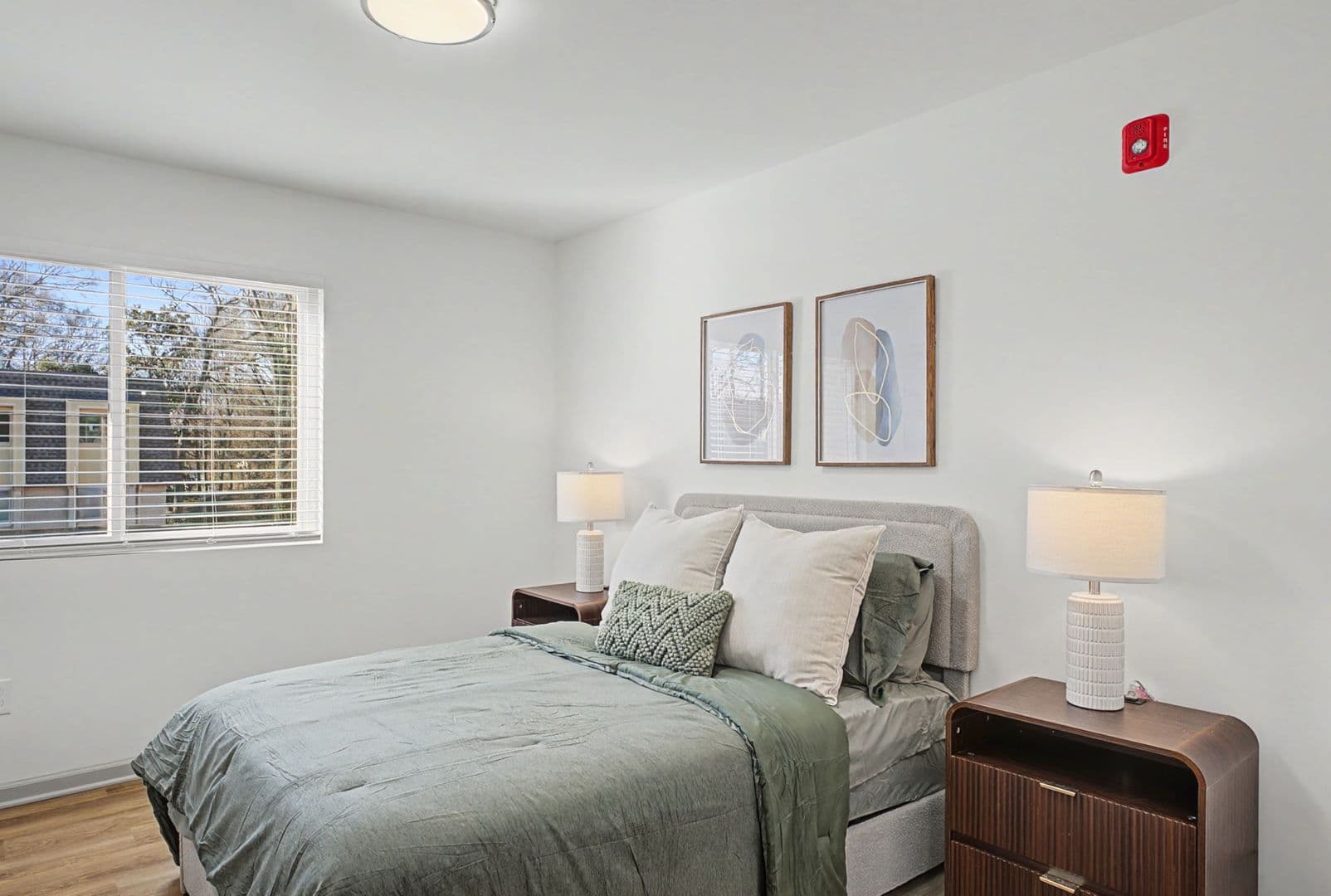 Griffin Apartment: 1128 W. College Street Ext.
