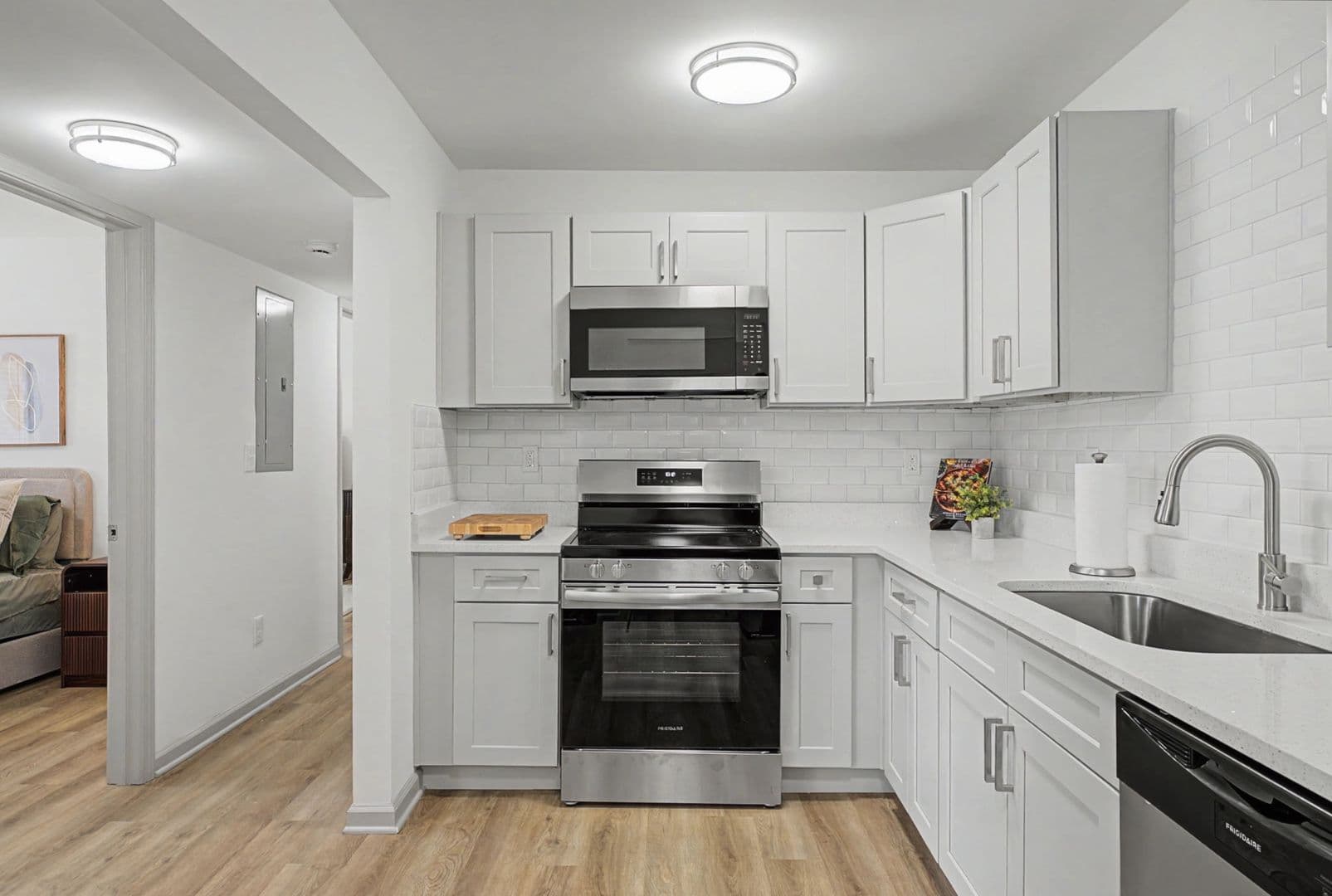 Griffin Apartment: 1128 W. College Street Ext.