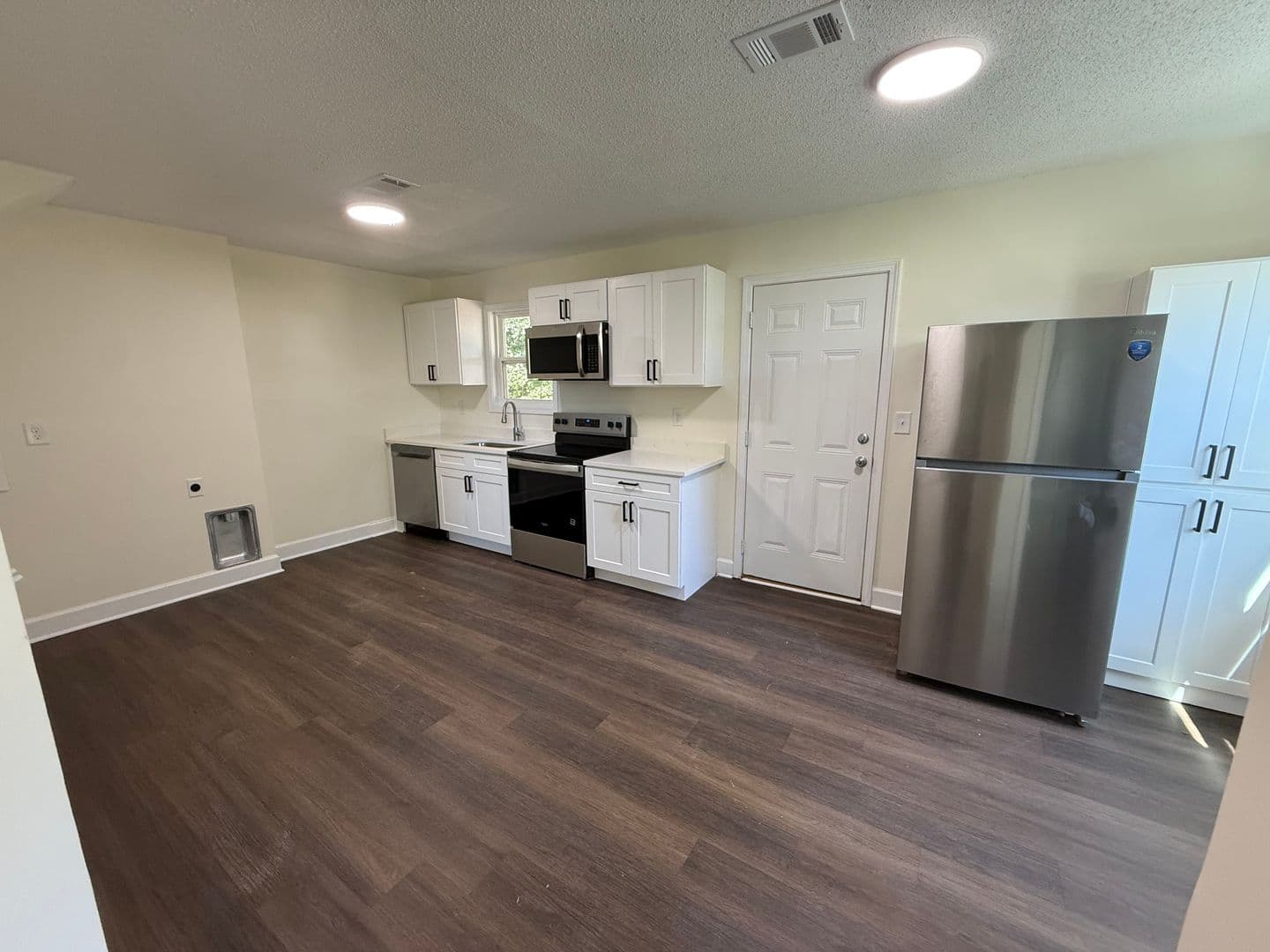 Macon Apartment: 3696 Case St