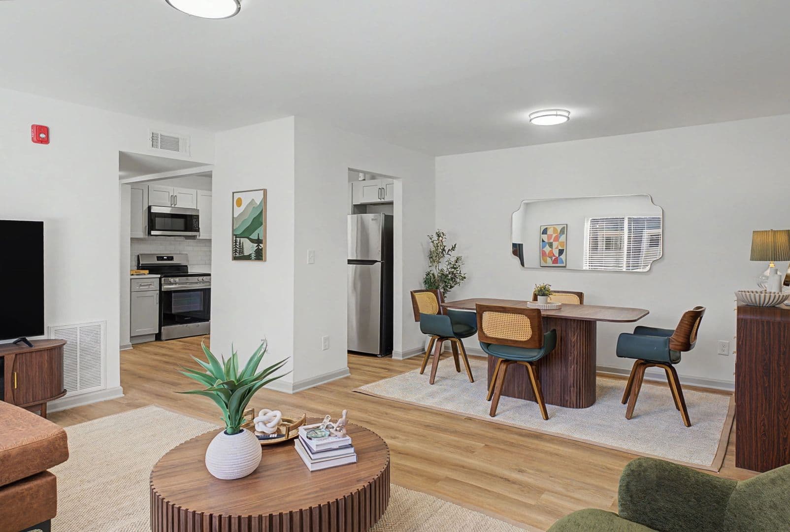 Griffin Apartment: 1128 W. College Street Ext.