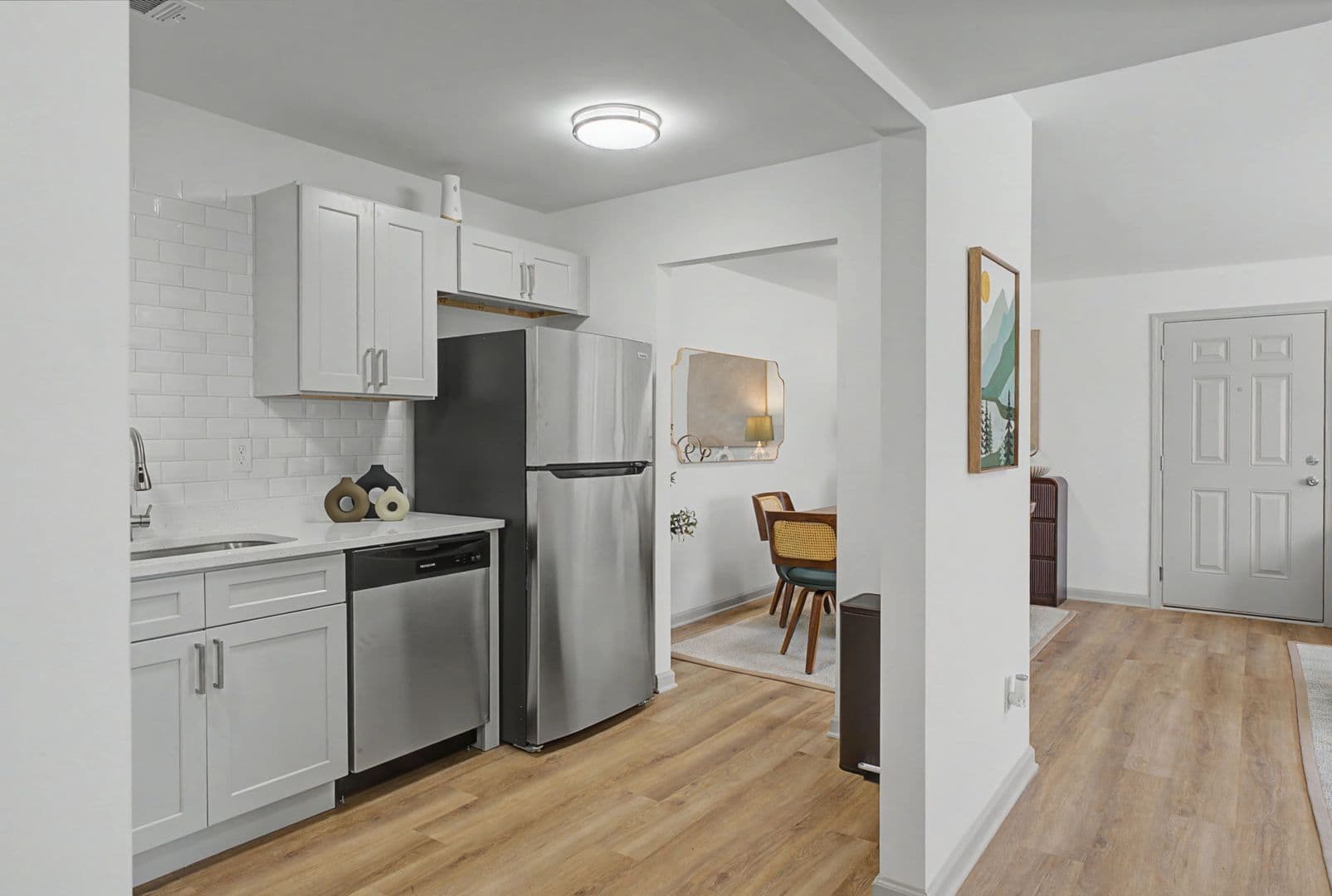 Griffin Apartment: 1128 W. College Street Ext.