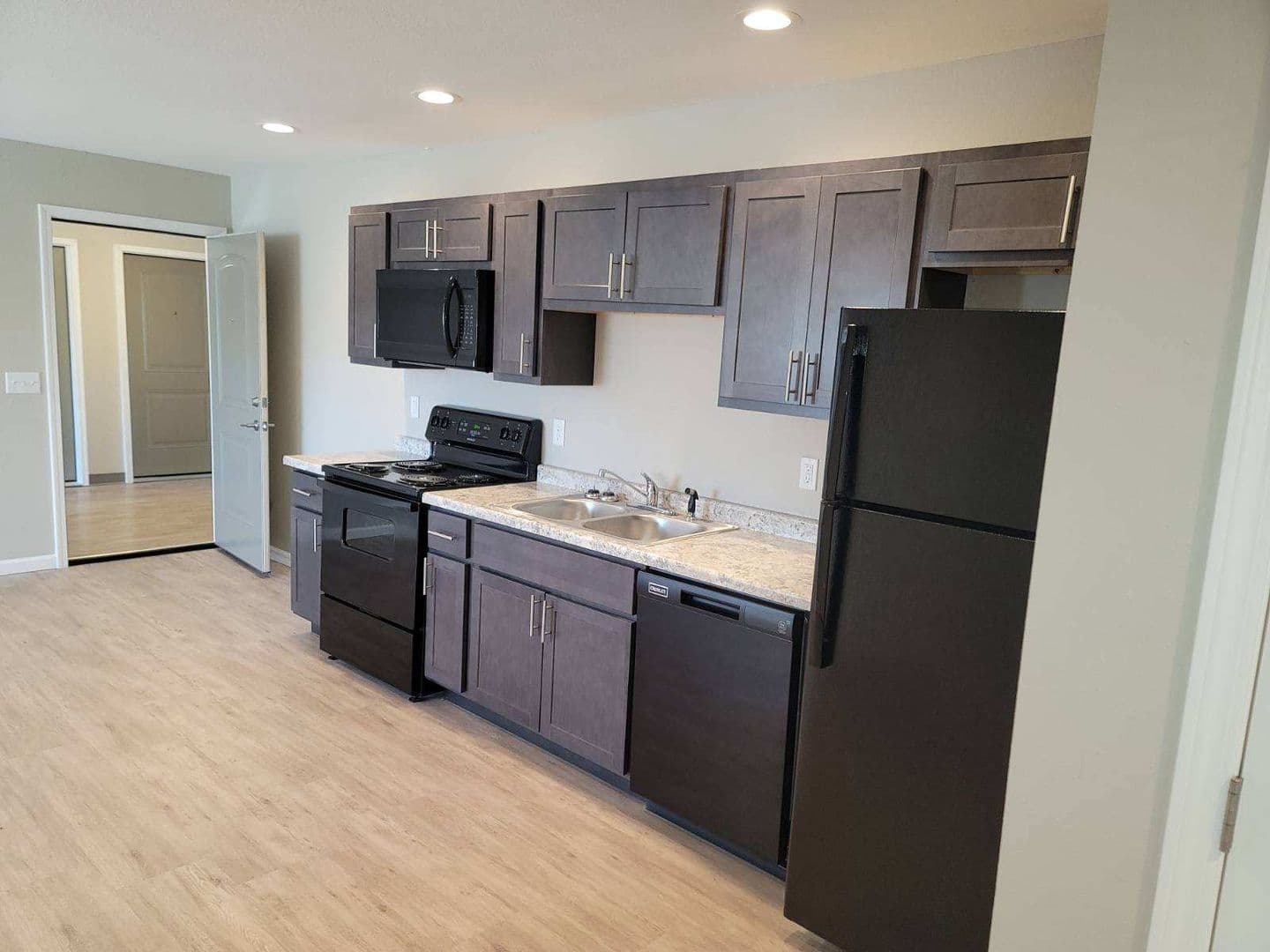 Shelbyville Apartment: 1401-1501 W. North 4th Street