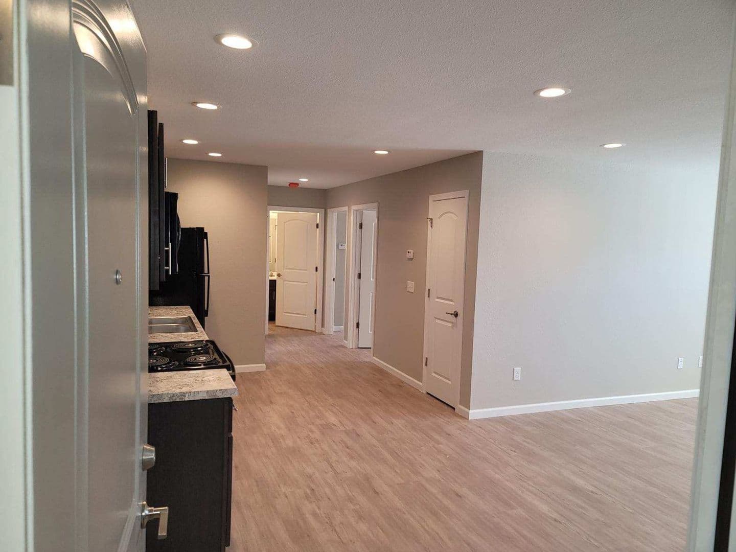 Shelbyville Apartment: 1401-1501 W. North 4th Street