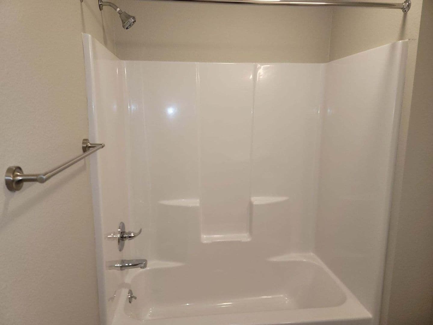 Shelbyville Apartment: 1401-1501 W. North 4th Street