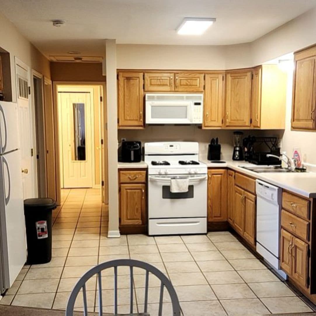 Bourbonnais Apartment: Multiple Addresses