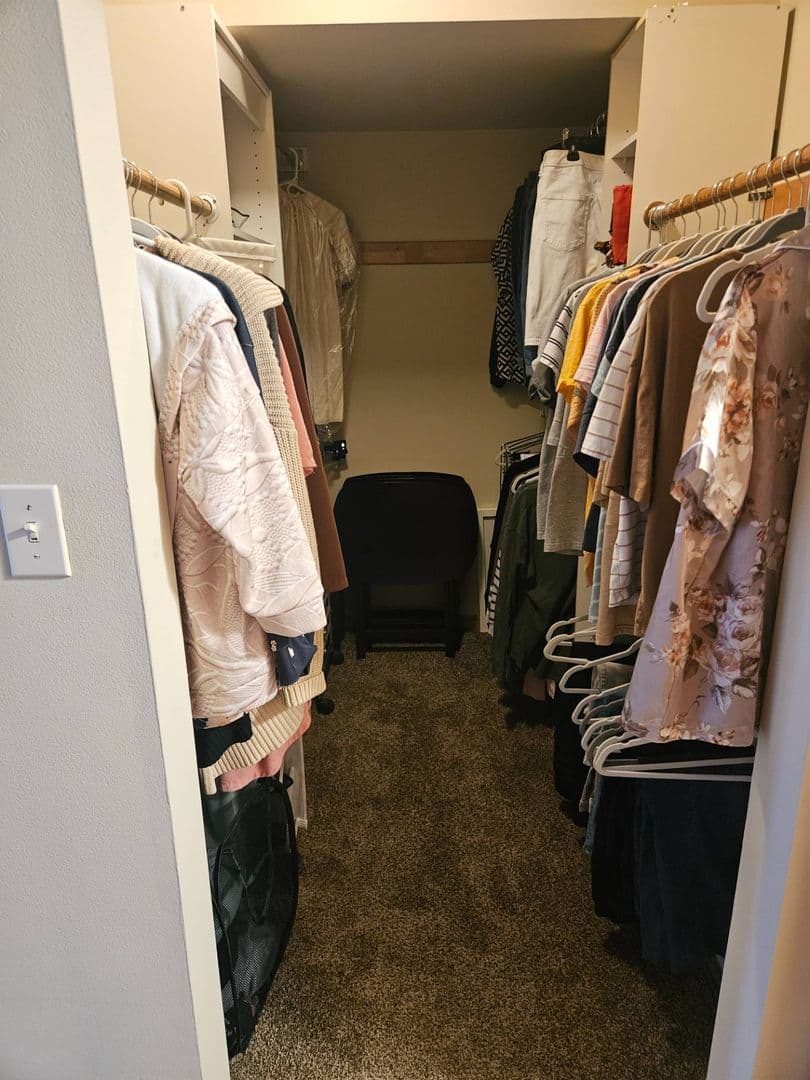 Sussex Apartment: W239 N5834-86 Maple Ave