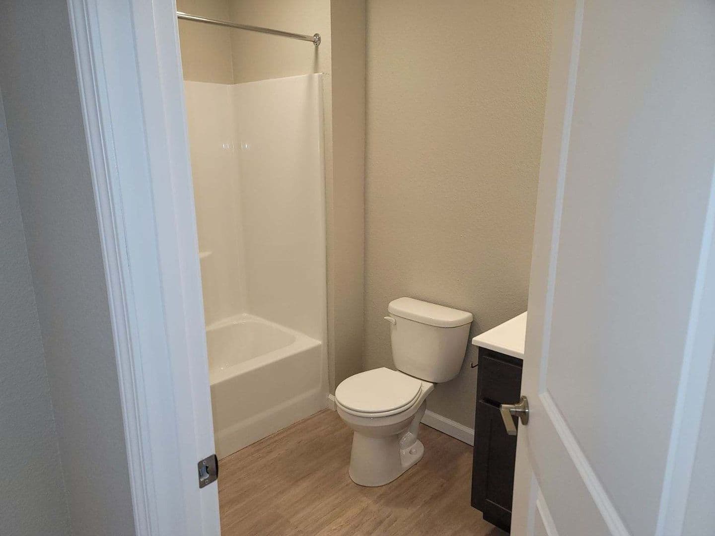 Shelbyville Apartment: 1401-1501 W. North 4th Street