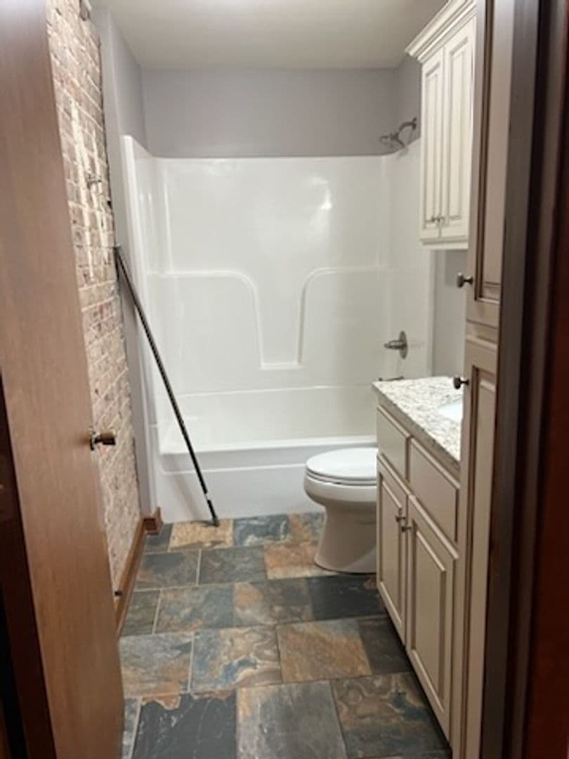 Tupelo Apartment: 210 West Main