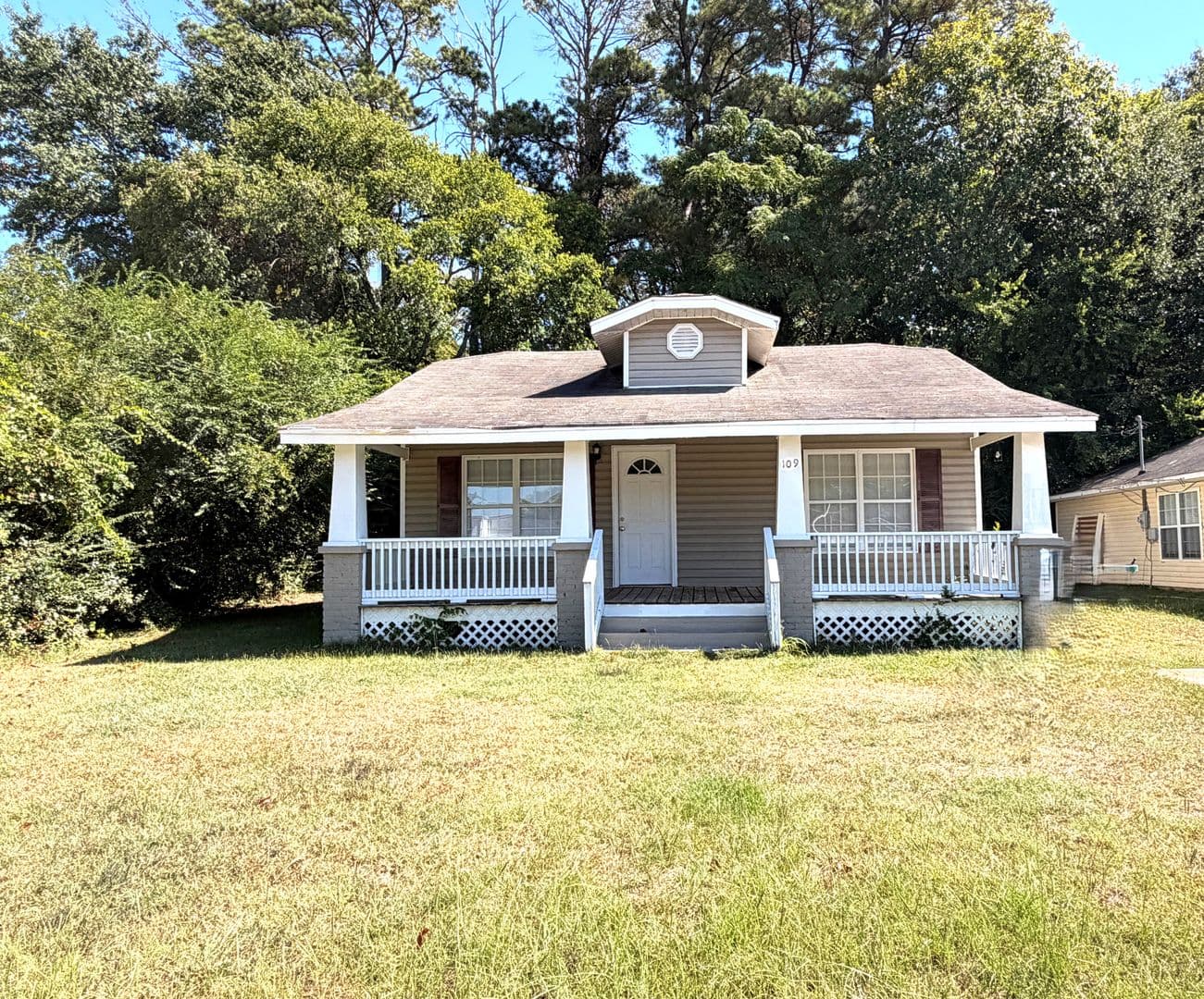 Tupelo House: 109 Wayside