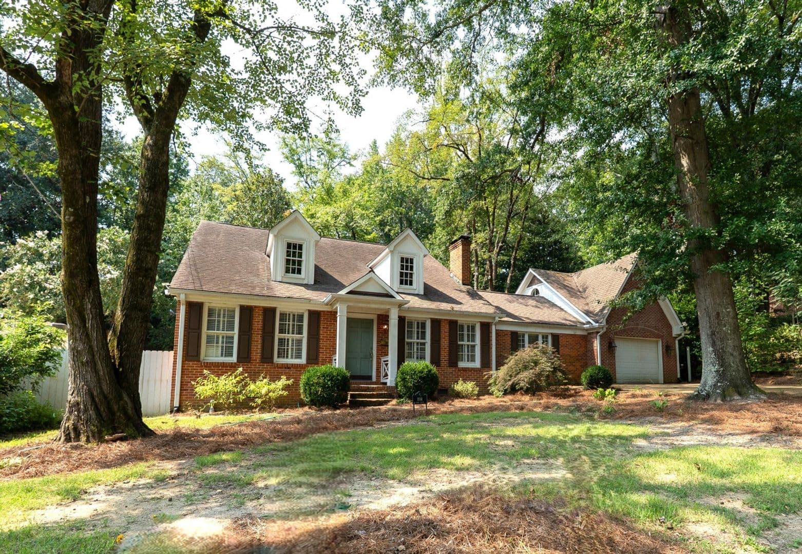 Tupelo House: 1014 Fawn Drive