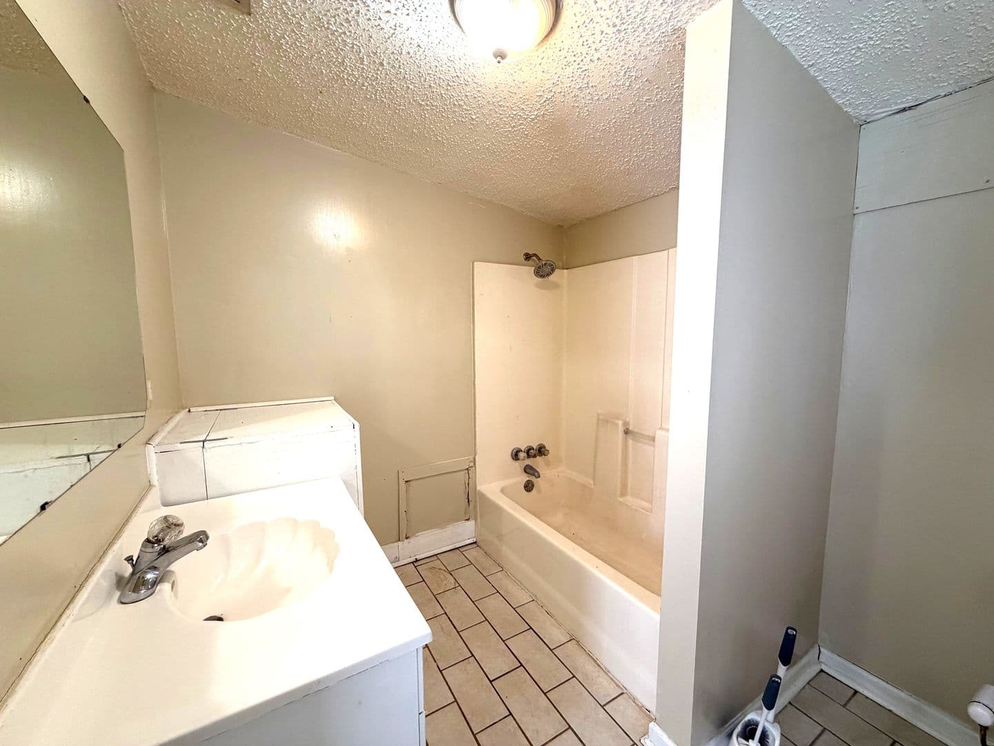Tupelo House: 109 Wayside
