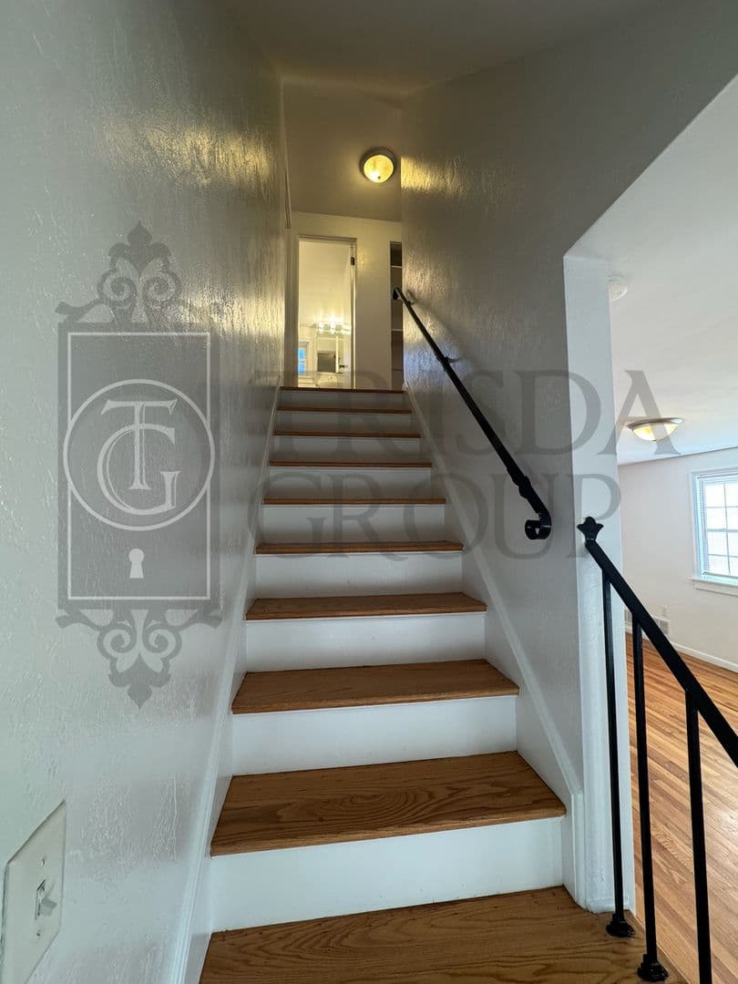 Pittsburgh House: 2361