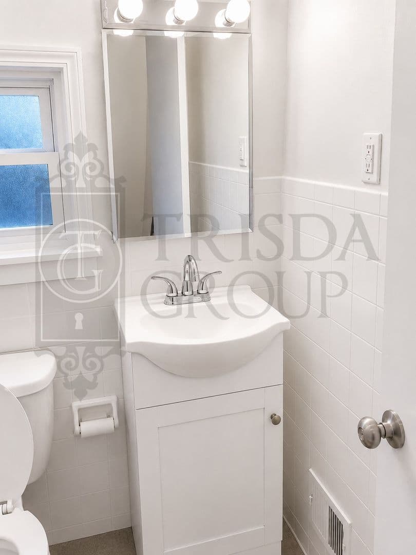 Pittsburgh House: 2361