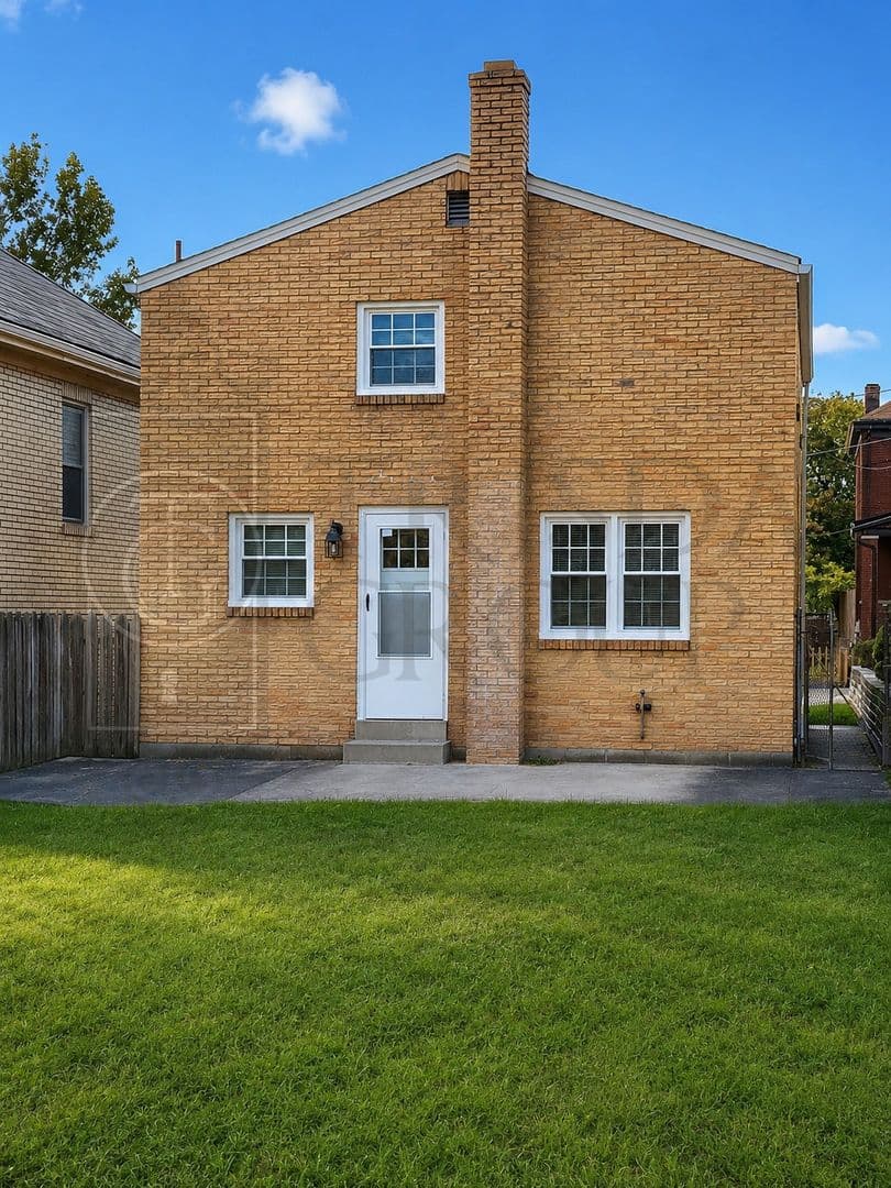 Pittsburgh House: 2361