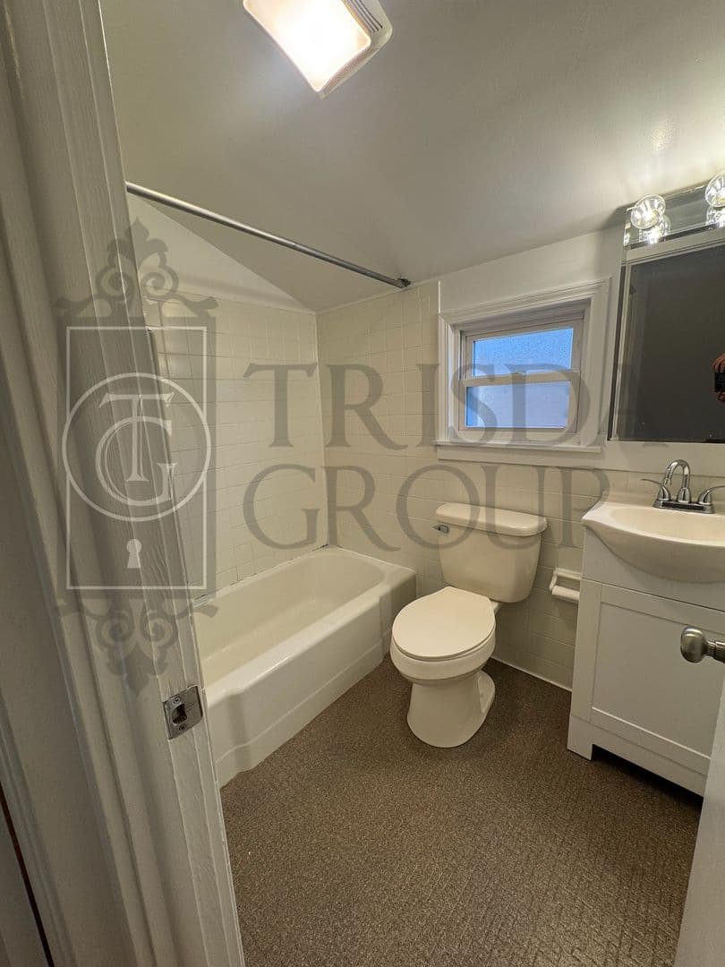 Pittsburgh House: 2361
