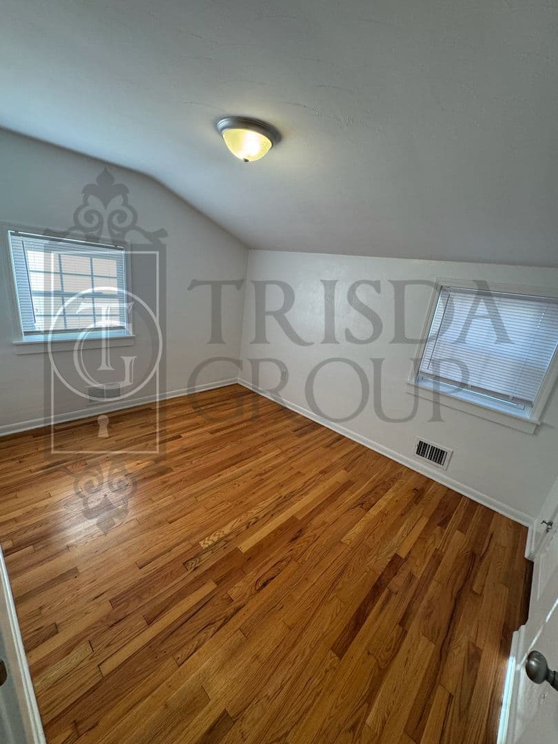 Pittsburgh House: 2361