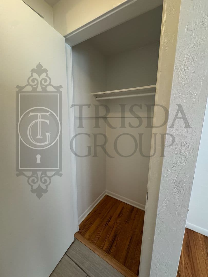 Pittsburgh House: 2361