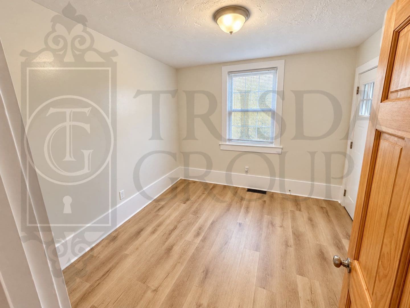 Crafton Apartment: 18