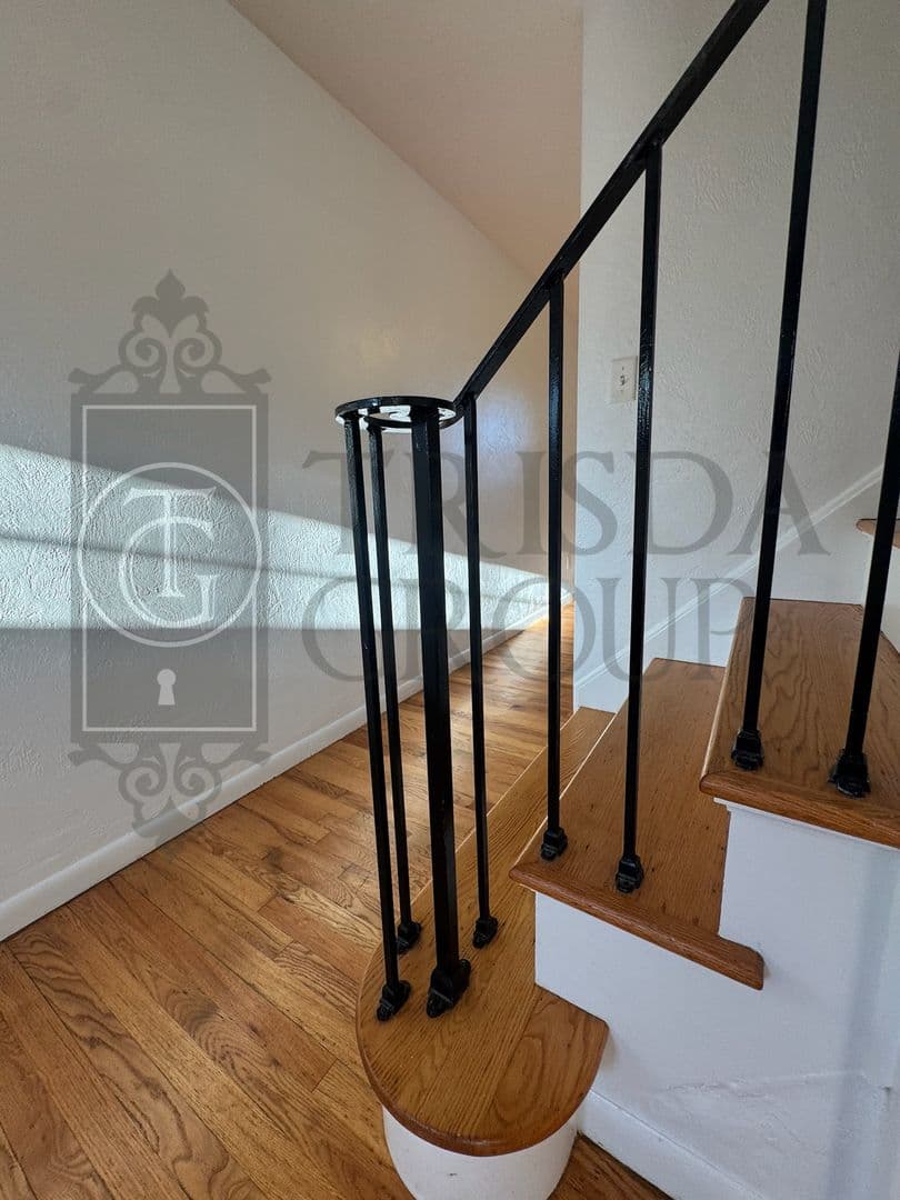 Pittsburgh House: 2361