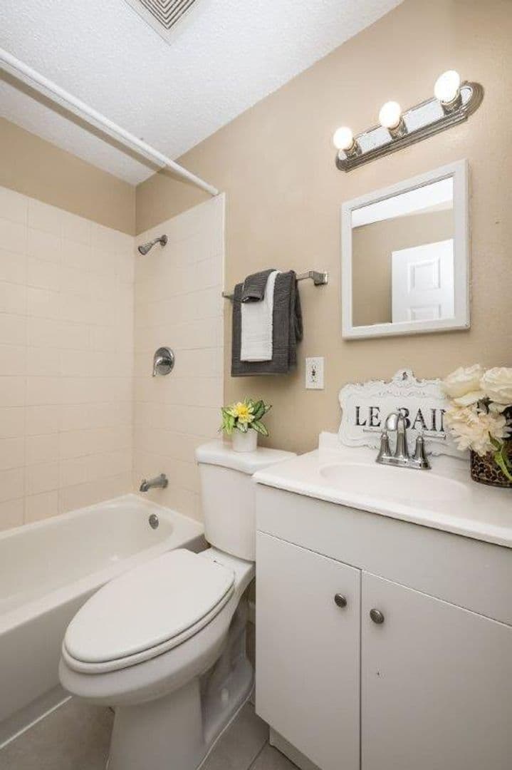 St. Louis House: 10546 Anson