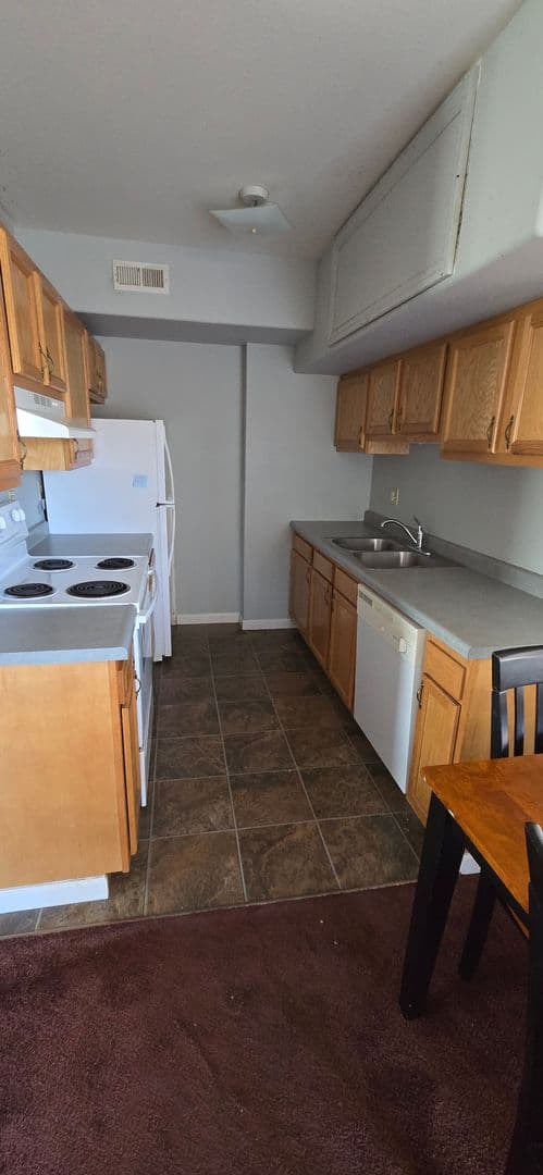 INDIANA Apartment: GRANT ST