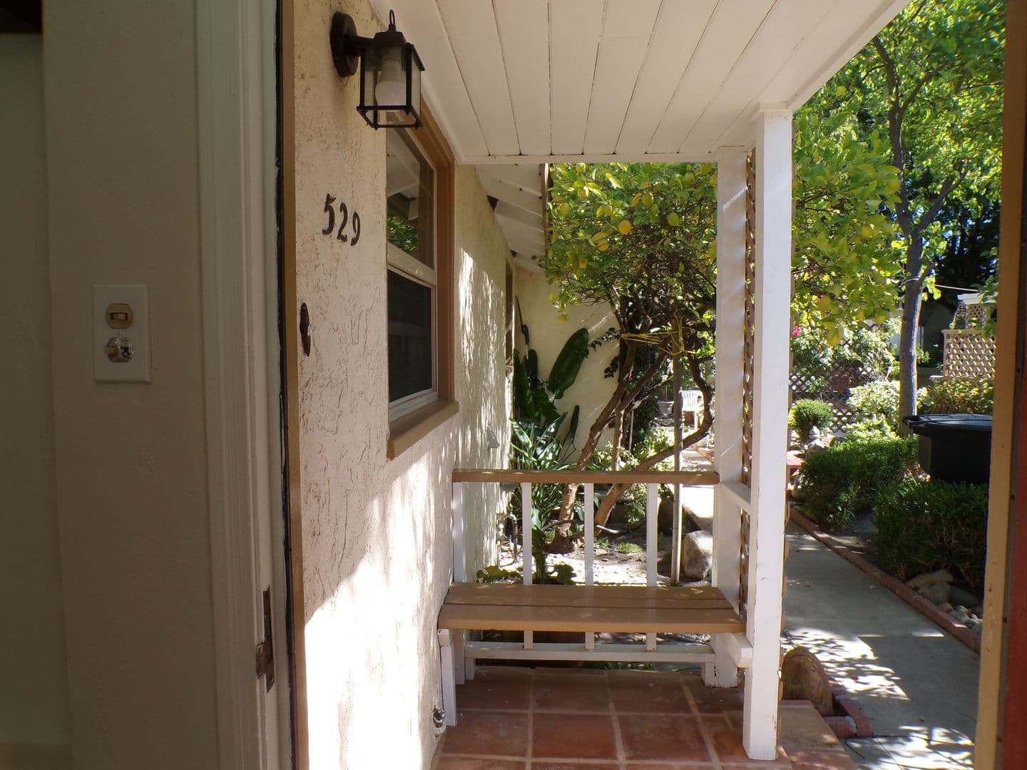 Modesto Apartment: 527 Orange Ave