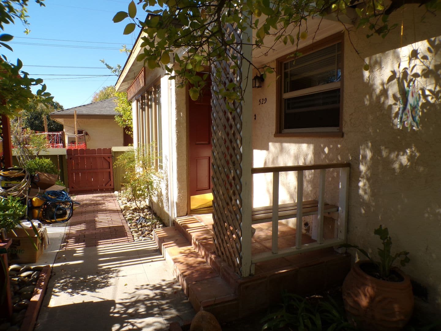 Modesto Apartment: 527 Orange Ave