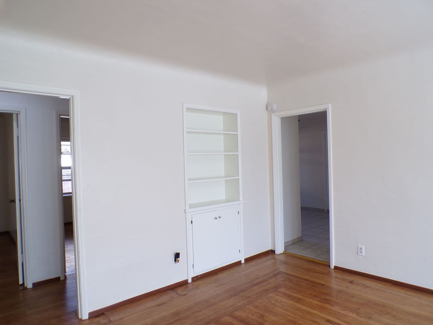 Modesto Apartment: 527 Orange Ave
