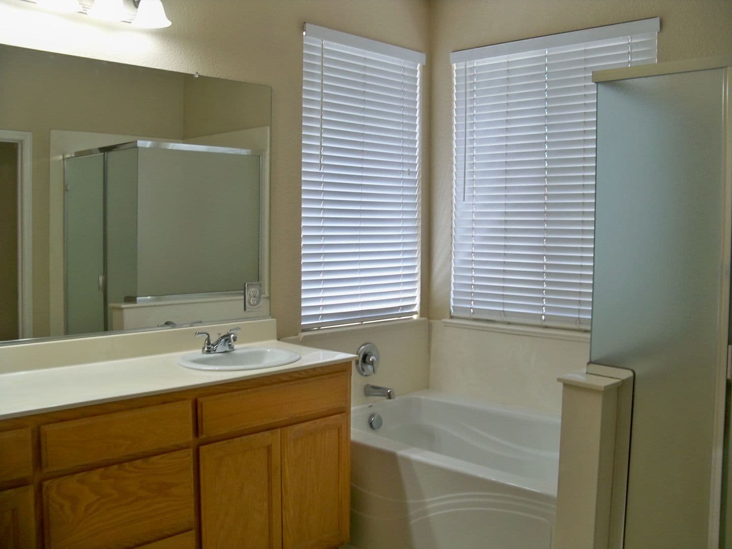 Modesto House: 2801 Amir Dr