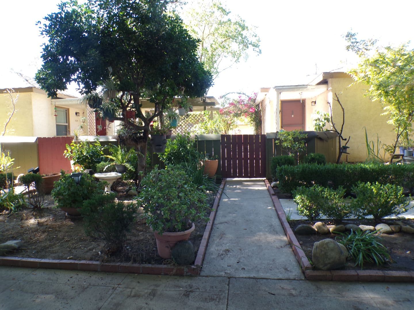Modesto Apartment: 527 Orange Ave