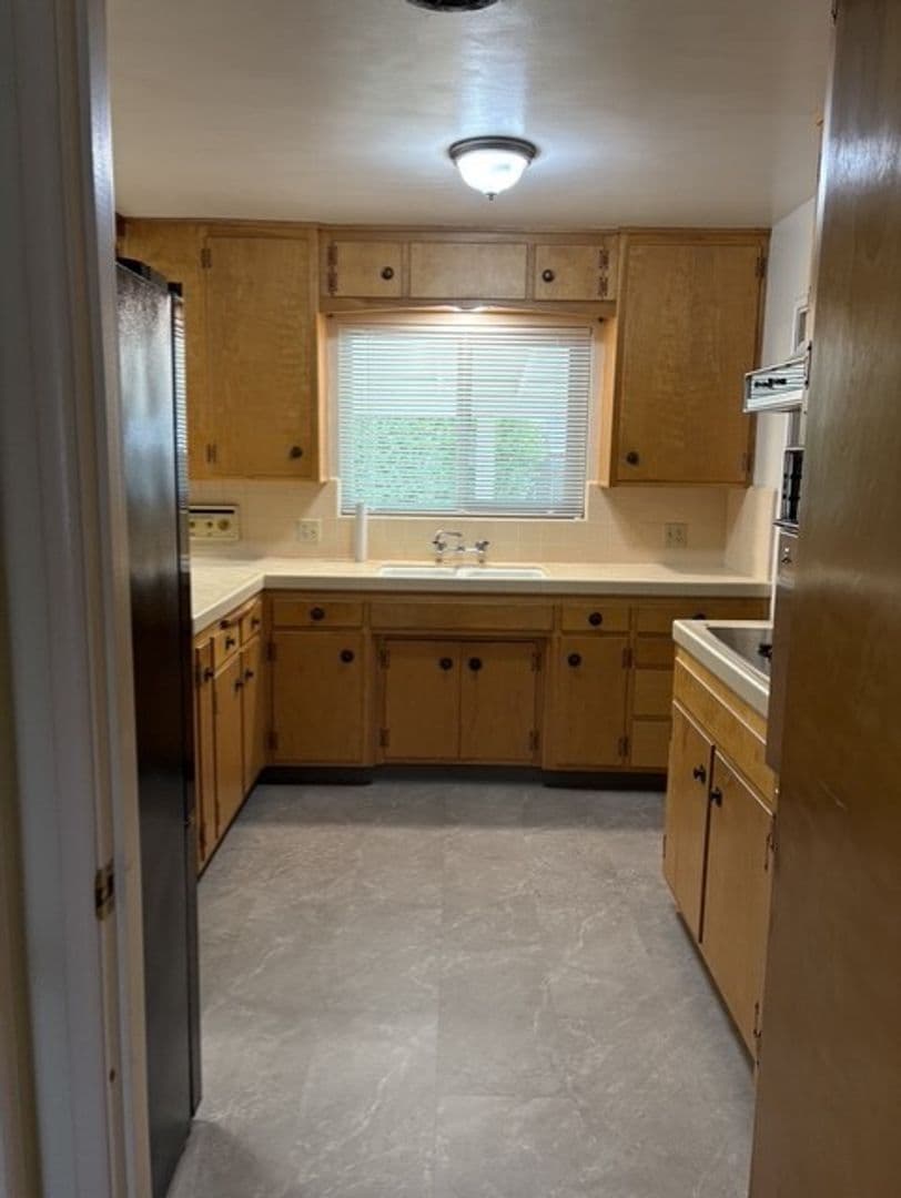 Modesto House: 3401 Fremont St